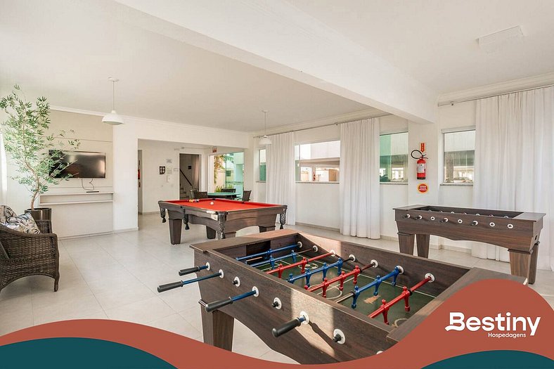 B305 - Apartamento com Sala de Jogos e Piscina