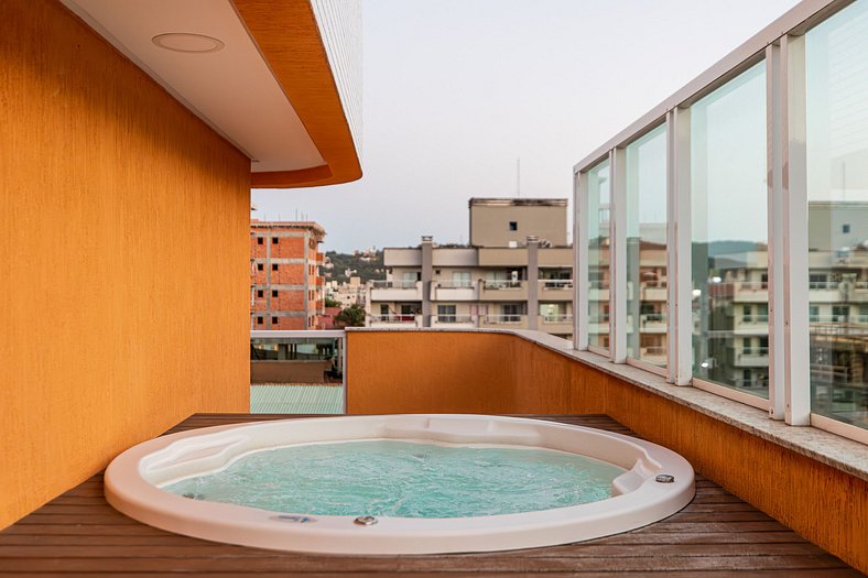 Cobertura com Jacuzzi Privada